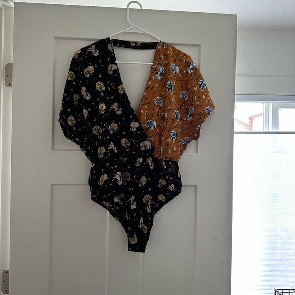 Nasty gal color block floral bodysuit - Picture 3 of 3